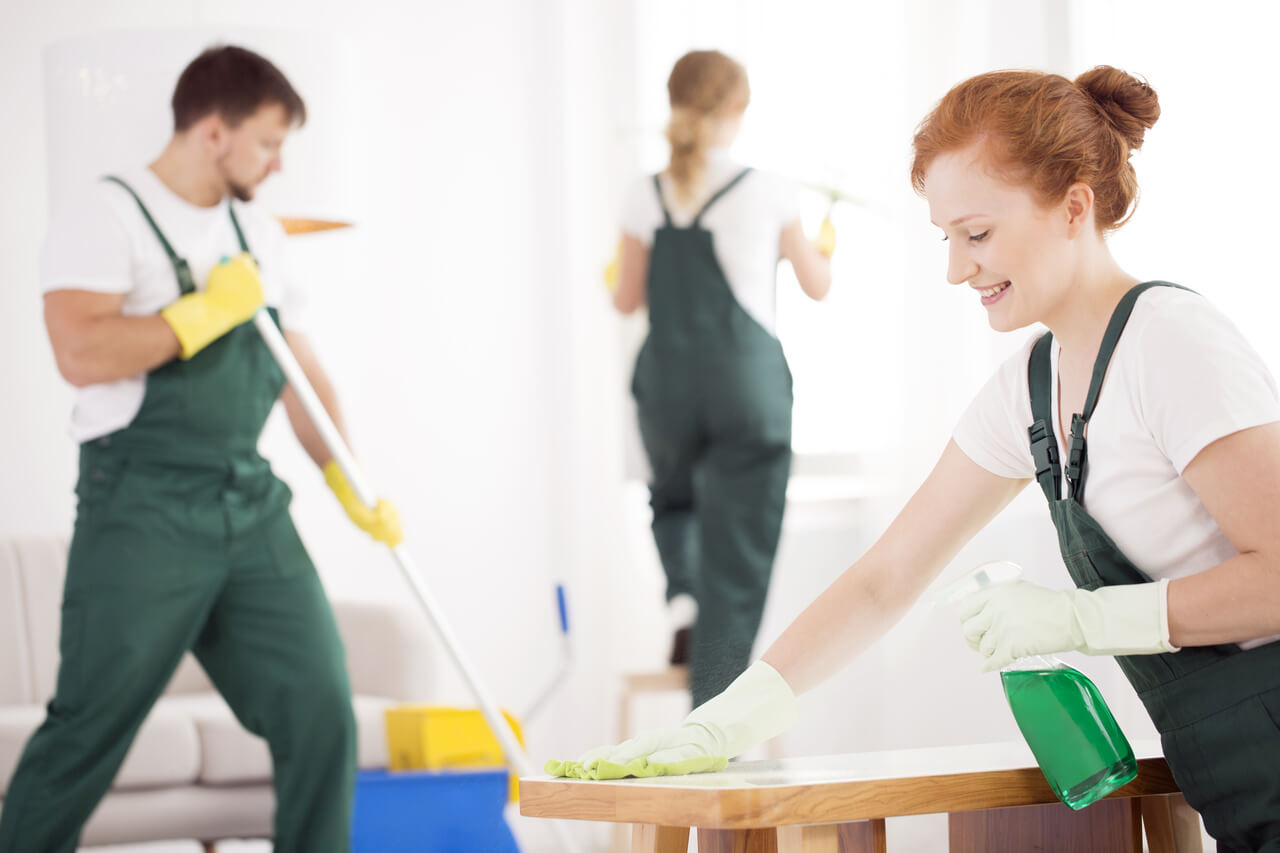 Read more about the article Jaki jest fachowy serwis sprzątający? Klucz do perfekcyjnej czystości!